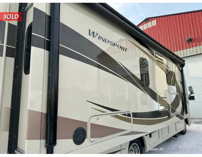 2014 Thor Windsport Ford 27K Class A at Stony RV Sales and Service STOCK# 922 Photo 8