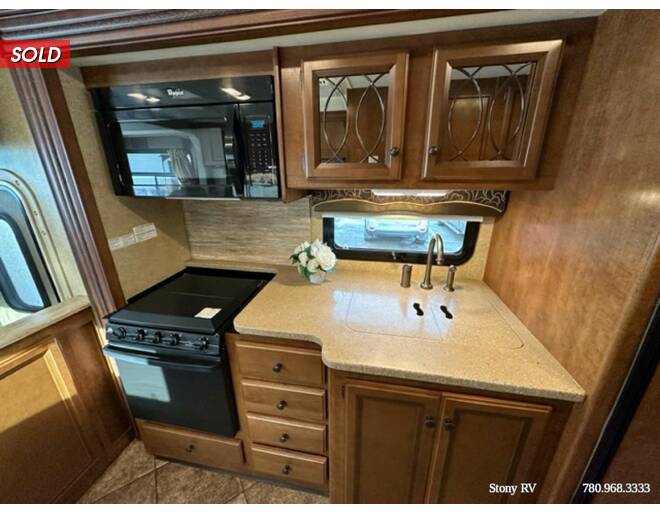 2014 Thor Windsport Ford 27K Class A at Stony RV Sales and Service STOCK# 922 Photo 24