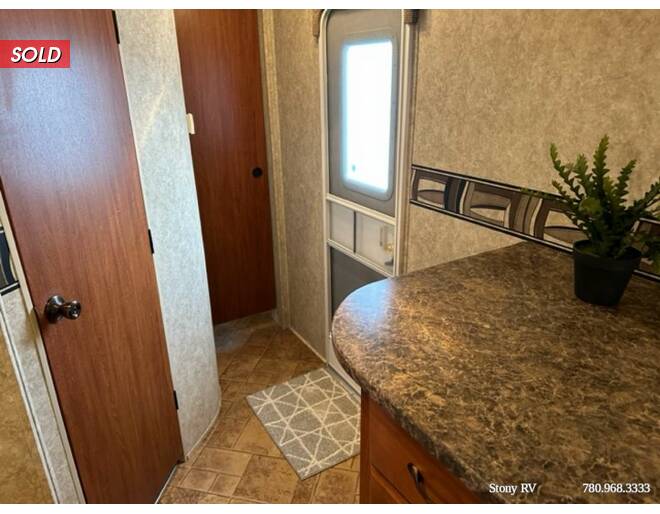 2011 Surveyor Sport 292 Travel Trailer at Stony RV Sales, Service and Consignment STOCK# 933 Photo 11