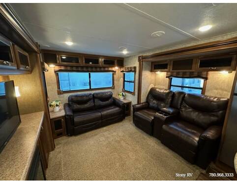 2015 Prime Time LaCrosse Luxury Lite 330RST Travel Trailer at Stony RV Sales and Service STOCK# 936 Photo 12