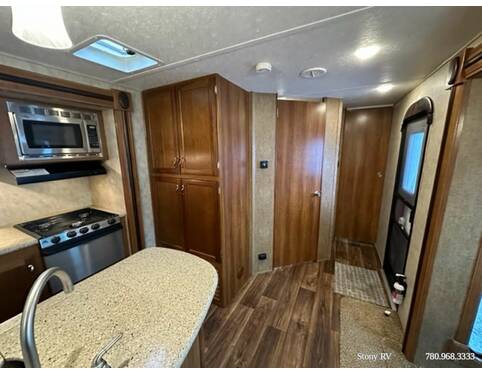 2015 Prime Time LaCrosse Luxury Lite 330RST Travel Trailer at Stony RV Sales and Service STOCK# 936 Photo 15