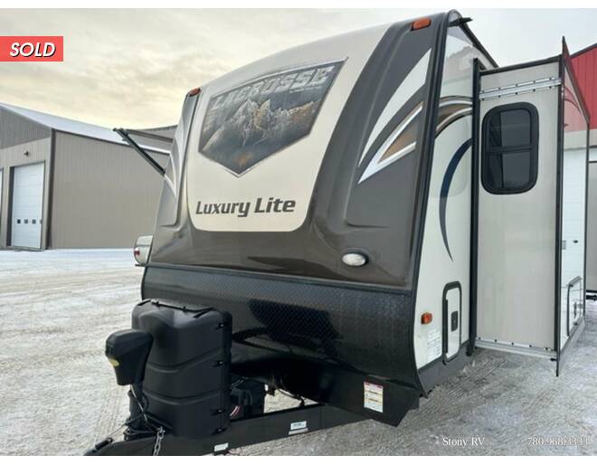 2015 Prime Time LaCrosse Luxury Lite 330RST Travel Trailer at Stony RV Sales and Service STOCK# 936 Photo 7