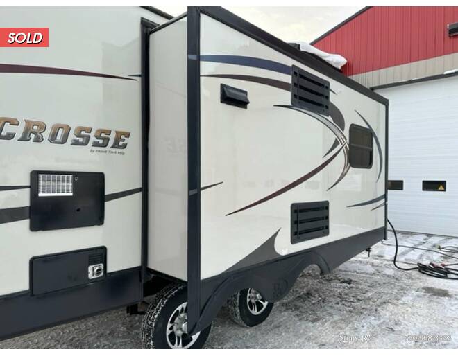 2015 Prime Time LaCrosse Luxury Lite 330RST Travel Trailer at Stony RV Sales and Service STOCK# 936 Photo 24