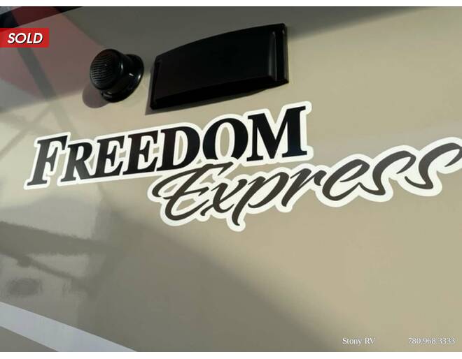 2016 Coachmen Freedom Express Ultra Lite 231RBDS Travel Trailer at Stony RV Sales and Service STOCK# 950 Photo 9