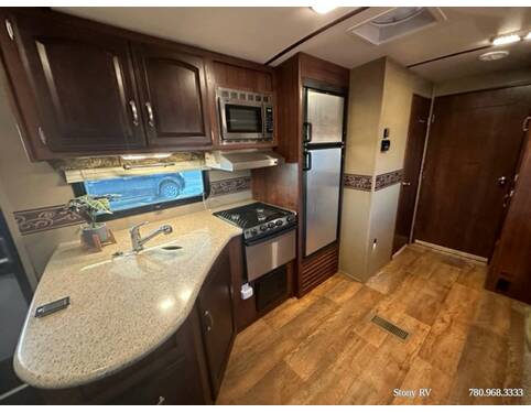 2015 Keystone Outback Super-Lite 312BH Travel Trailer at Stony RV Sales and Service STOCK# 951 Photo 14