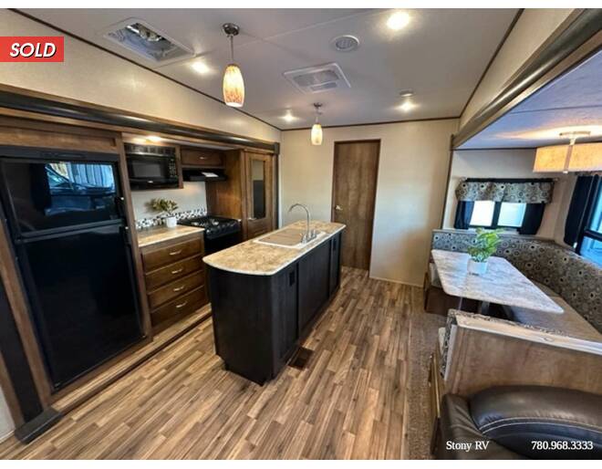 2015 Coachmen Chaparral Lite 29BHS Fifth Wheel at Stony RV Sales and Service STOCK# 944 Photo 10