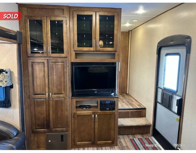 2015 Coachmen Chaparral Lite 29BHS Fifth Wheel at Stony RV Sales and Service STOCK# 944 Photo 13