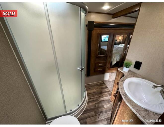 2015 Coachmen Chaparral Lite 29BHS Fifth Wheel at Stony RV Sales and Service STOCK# 944 Photo 15
