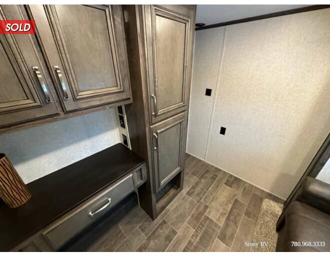 2018 Keystone Montana High Country 384BR Fifth Wheel at Stony RV Sales, Service AND cONSIGNMENT. STOCK# 961 Photo 17
