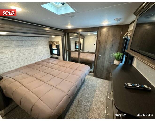 2018 Keystone Montana High Country 384BR Fifth Wheel at Stony RV Sales, Service AND cONSIGNMENT. STOCK# 961 Photo 19