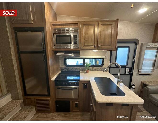 2018 Flagstaff Classic Super Lite 8524RLBS Fifth Wheel at Stony RV Sales and Service STOCK# 983 Photo 19