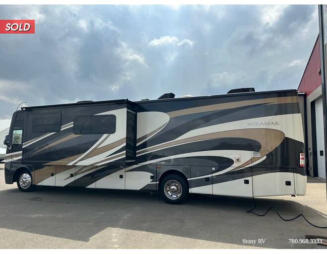 2017 Thor Miramar Ford F-53 35.2 Class A at Stony RV Sales and Service STOCK# 970 Photo 3