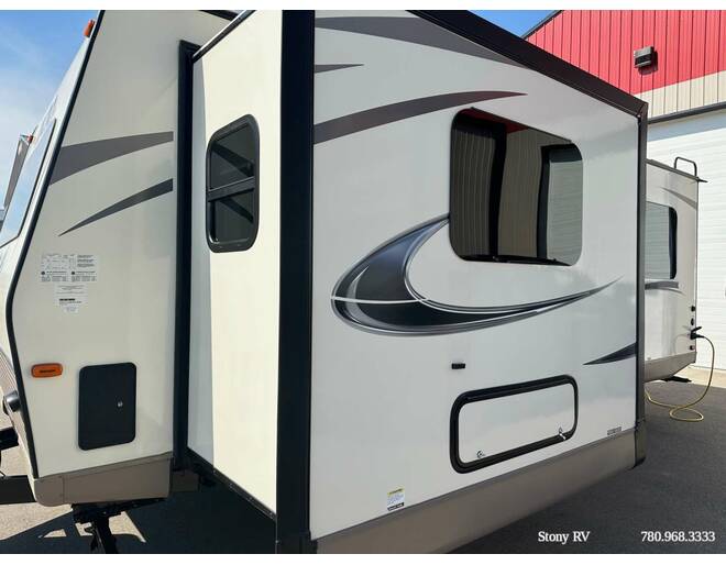 2017 Flagstaff Micro Lite 25FKS Travel Trailer at Stony RV Sales and Service STOCK# 990 Photo 21