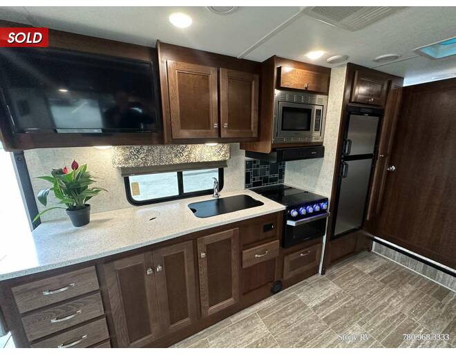 2020 Forester Classic 3011DS Class C at Stony RV Sales and Service STOCK# C116 Photo 11