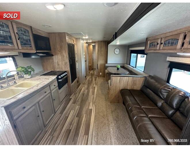 2018 Coachmen Freedom Express Select 31SE Travel Trailer at Stony RV Sales and Service STOCK# 997 Photo 11