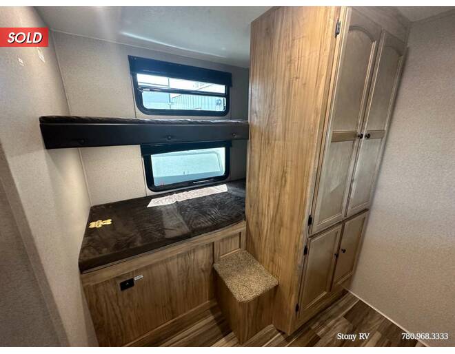 2018 Coachmen Freedom Express Select 31SE Travel Trailer at Stony RV Sales and Service STOCK# 997 Photo 17