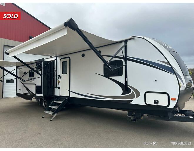2018 CrossRoads RV Sunset Trail Grand Reserve 33SI Travel Trailer at Stony RV Sales, Service and Consignment STOCK# C119 Exterior Photo
