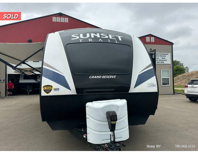 2018 CrossRoads RV Sunset Trail Grand Reserve 33SI Travel Trailer at Stony RV Sales and Service STOCK# C119 Photo 8