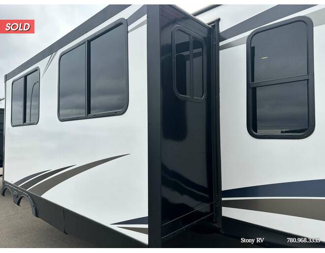 2018 CrossRoads RV Sunset Trail Grand Reserve 33SI Travel Trailer at Stony RV Sales, Service and Consignment STOCK# C119 Photo 14