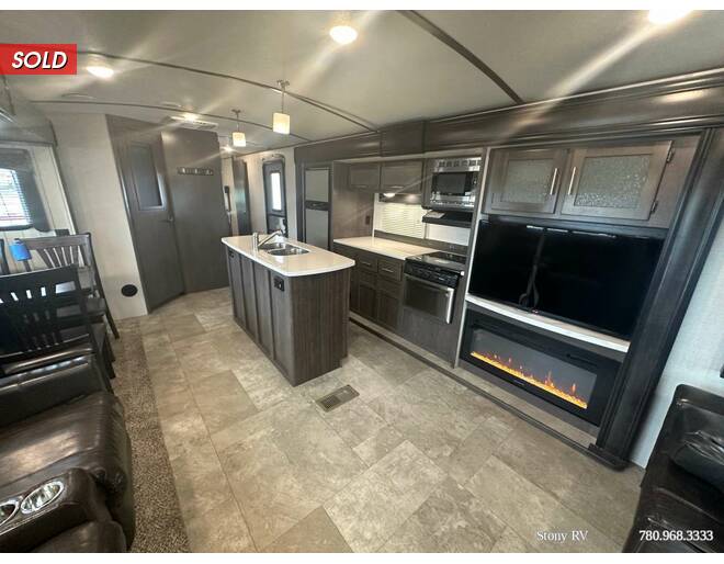 2018 CrossRoads RV Sunset Trail Grand Reserve 33SI Travel Trailer at Stony RV Sales and Service STOCK# C119 Photo 16