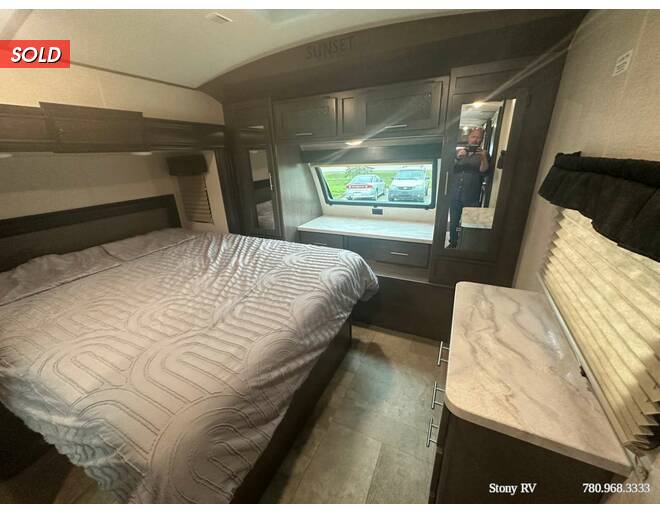 2018 CrossRoads RV Sunset Trail Grand Reserve 33SI Travel Trailer at Stony RV Sales, Service and Consignment STOCK# C119 Photo 24