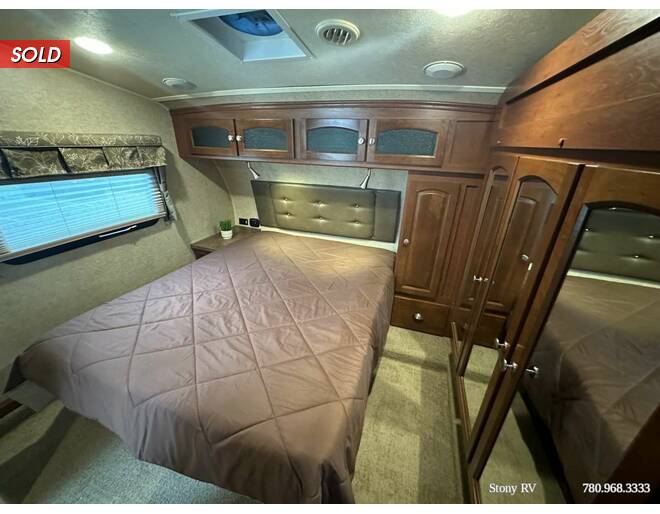 2015 Rockwood Signature Ultra Lite 8265WS Fifth Wheel at Stony RV Sales and Service STOCK# 1017 Photo 15