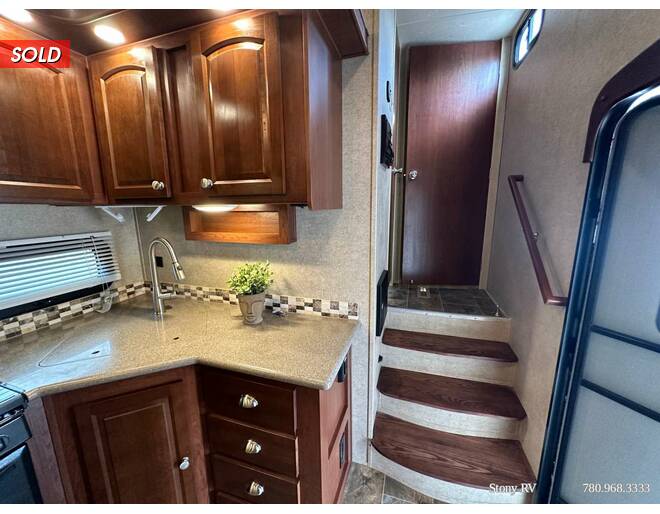 2015 Rockwood Signature Ultra Lite 8265WS Fifth Wheel at Stony RV Sales and Service STOCK# 1017 Photo 19