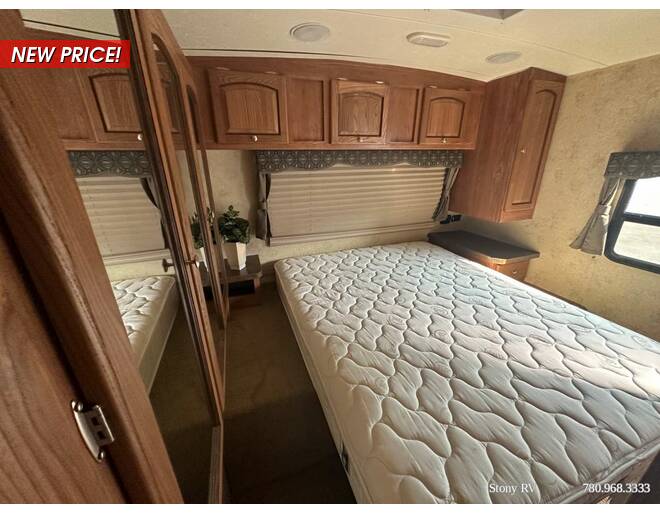 2015 Flagstaff Classic Super Lite 831BHWSS Travel Trailer at Stony RV Sales, Service and Consignment STOCK# C126 Photo 13