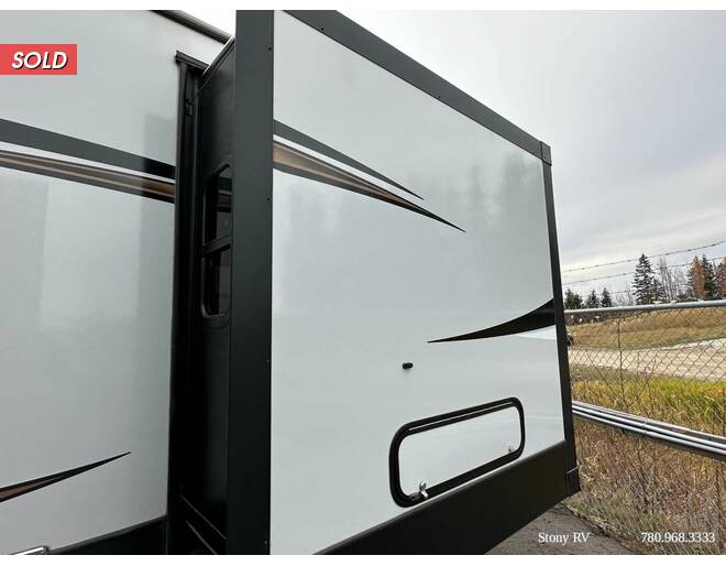 2021 Keystone Sprinter Limited 333FKS Travel Trailer at Stony RV Sales, Service and Consignment STOCK# S132 Photo 19