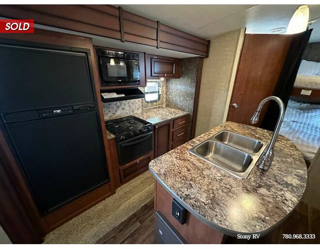 2015 Heartland Wilderness 2375BH Travel Trailer at Stony RV Sales, Service and Consignment STOCK# C130 Photo 13