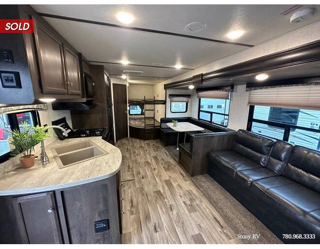 2019 Starcraft Autumn Ridge Outfitter 27BHS Travel Trailer at Stony RV Sales, Service and Consignment STOCK# S137 Photo 9