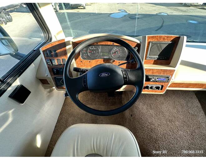 2013 Coachmen Pursuit Ford F-53 32BHP Class A at Stony RV Sales and Service STOCK# C133 Photo 21