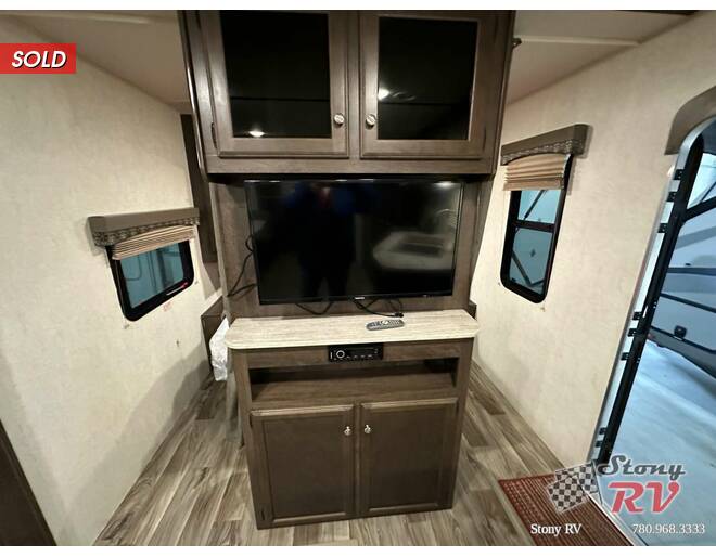2018 Starcraft Autumn Ridge Outfitter 31BHU Travel Trailer at Stony RV Sales and Service STOCK# 1089 Photo 16