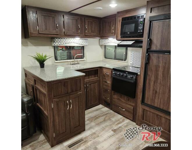 2017 Layton Javelin Series 293RK Travel Trailer at Stony RV Sales, Service and Consignment STOCK# 232 Photo 3