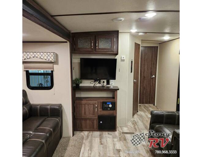 2017 Layton Javelin Series 293RK Travel Trailer at Stony RV Sales, Service AND cONSIGNMENT. STOCK# 232 Photo 16