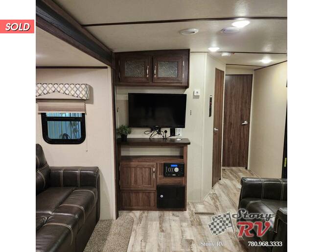 2017 Layton Javelin Series 293RK Travel Trailer at Stony RV Sales, Service and Consignment STOCK# 232 Photo 16