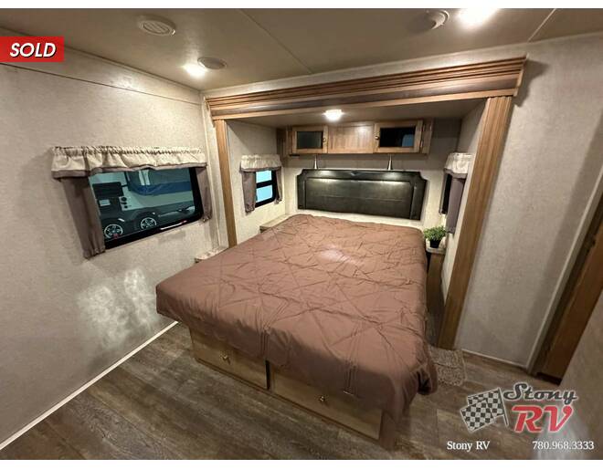 2018 Rockwood Windjammer 2618VS Travel Trailer at Stony RV Sales, Service and Consignment STOCK# 1096 Photo 13