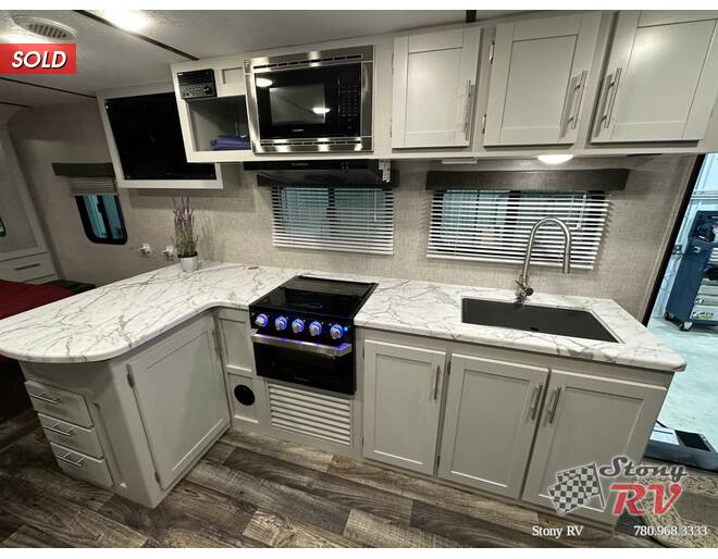 2020 Keystone Bullet West 221RBSWE Travel Trailer at Stony RV Sales and Service STOCK# 1103 Photo 19