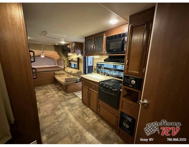 2015 Coachmen Freedom Express Ultra Lite 23TQX Travel Trailer at Stony RV Sales, Service and Consignment STOCK# 1105 Photo 14