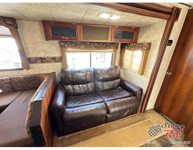 2015 Prime Time Avenger 28DBS Travel Trailer at Stony RV Sales, Service and Consignment STOCK# 1114 Photo 13