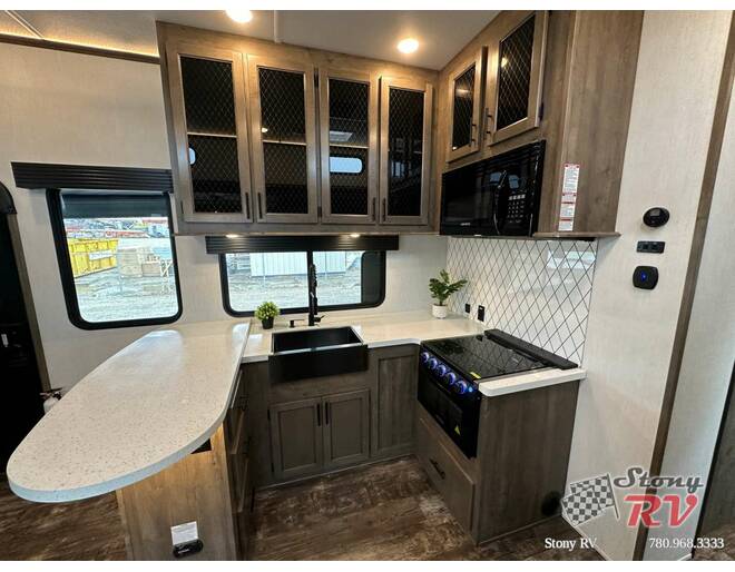 2022 Sabre 37FLL Fifth Wheel at Stony RV Sales, Service and Consignment STOCK# C151 Photo 17