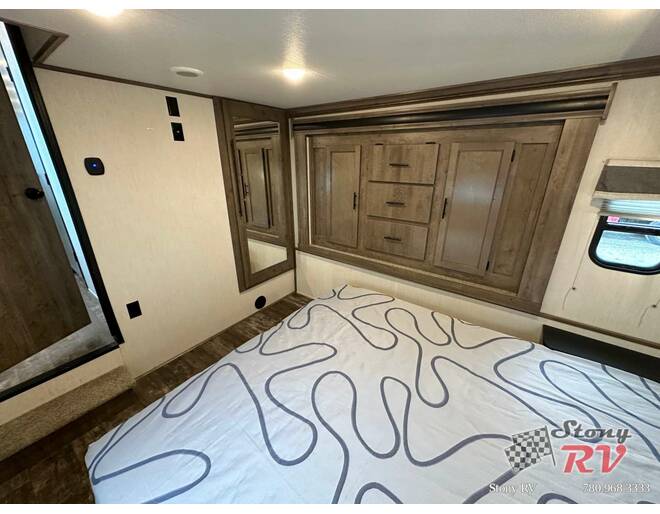 2022 Sabre 37FLL Fifth Wheel at Stony RV Sales, Service and Consignment STOCK# C151 Photo 23