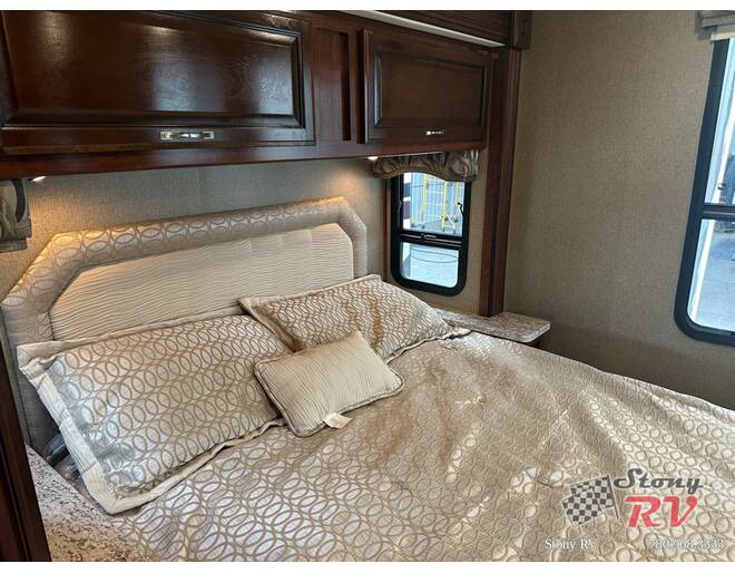 2018 Fleetwood Flair LXE Ford 31W Class A at Stony RV Sales, Service and Consignment STOCK# C154 Photo 35