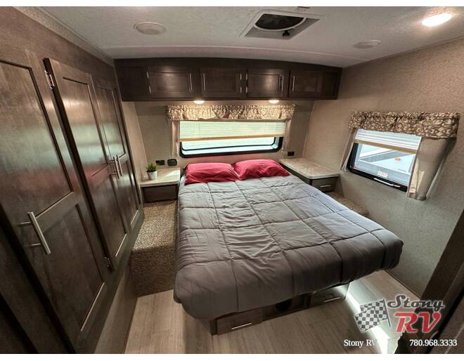 2019 Rockwood Ultra Lite 2609WS Travel Trailer at Stony RV Sales, Service and Consignment STOCK# 1134 Photo 21